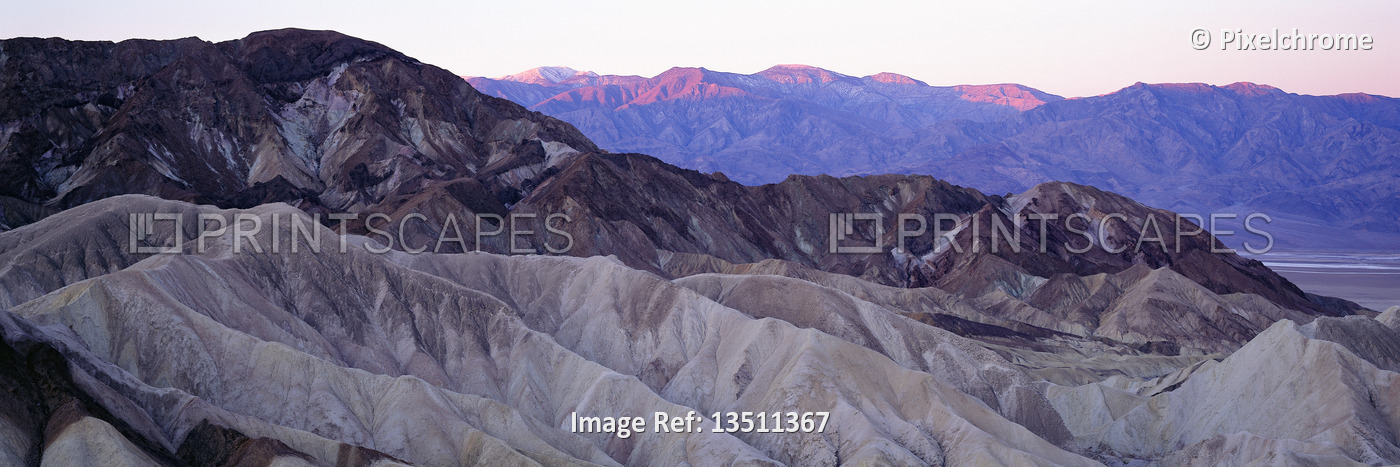 
Badlands from Zabriskie Point
Death Valley, California, USA



